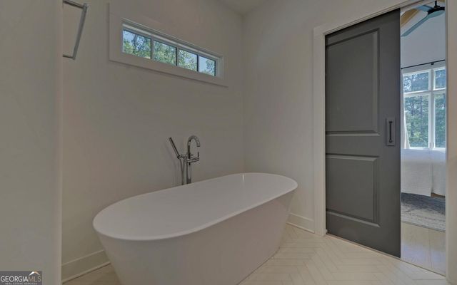 96 Barefoot Bay Road, Hartwell, GA 30643