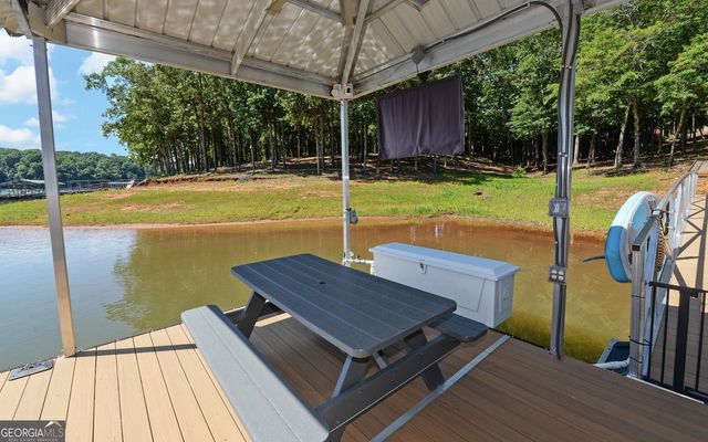 96 Barefoot Bay Road, Hartwell, GA 30643