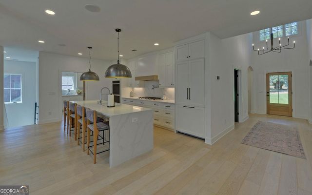96 Barefoot Bay Road, Hartwell, GA 30643
