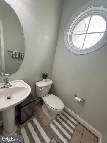 42770 CONQUEST CIR, Brambleton, VA 20148