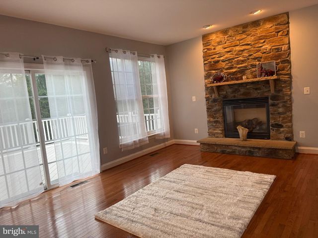 42770 CONQUEST CIR, Brambleton, VA 20148