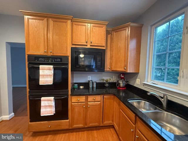 42770 CONQUEST CIR, Brambleton, VA 20148