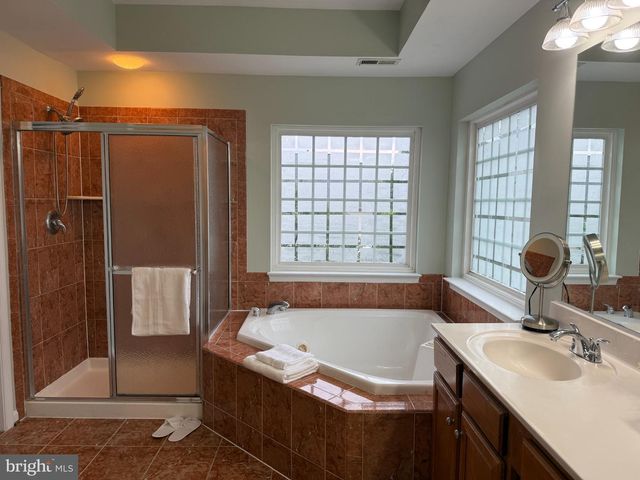 42770 CONQUEST CIR, Brambleton, VA 20148