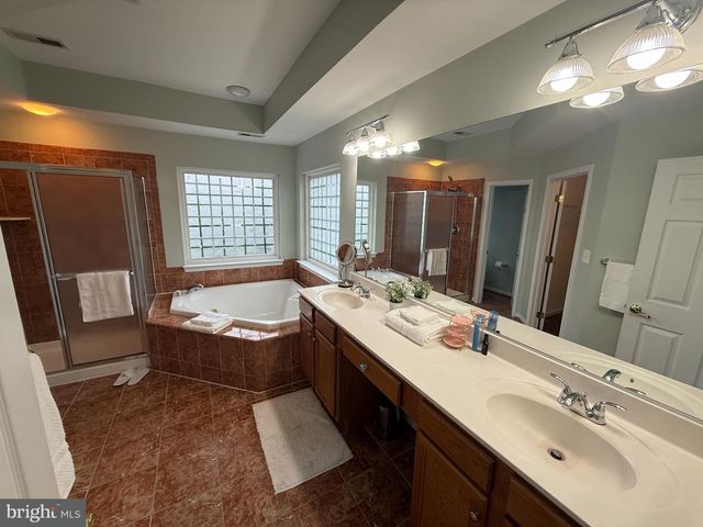 42770 CONQUEST CIR, Brambleton, VA 20148