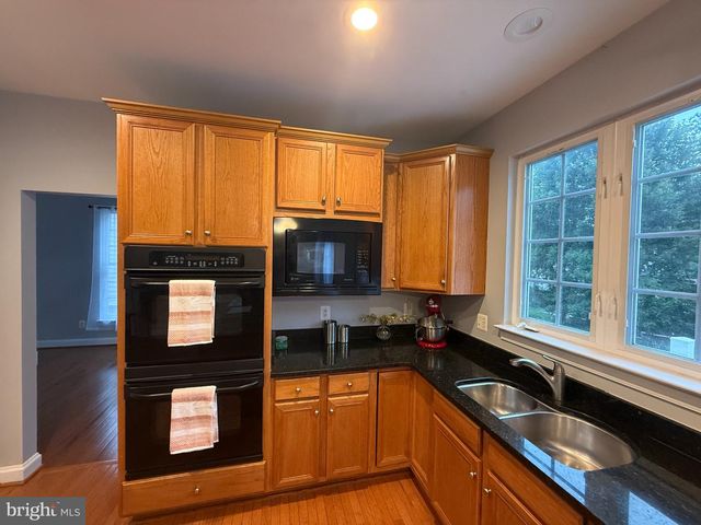 42770 CONQUEST CIR, Brambleton, VA 20148