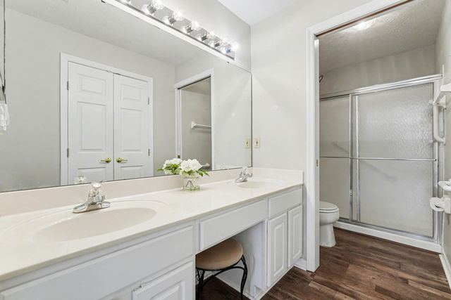 198 Langshire Court, 13, Florence, KY 41042