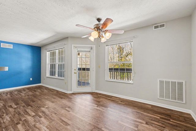 198 Langshire Court, 13, Florence, KY 41042