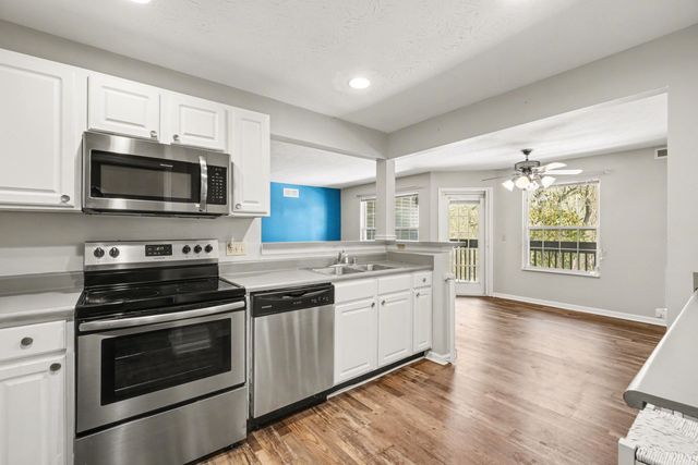 198 Langshire Court, 13, Florence, KY 41042