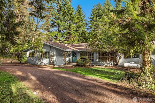 10862 Falk Road NE, Bainbridge Island, WA 98110