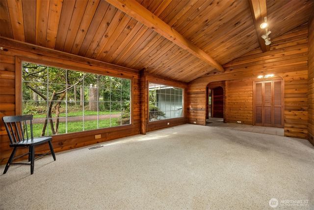 10862 Falk Road NE, Bainbridge Island, WA 98110