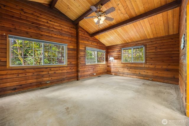 10862 Falk Road NE, Bainbridge Island, WA 98110