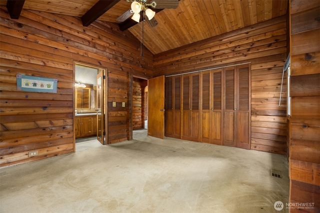 10862 Falk Road NE, Bainbridge Island, WA 98110