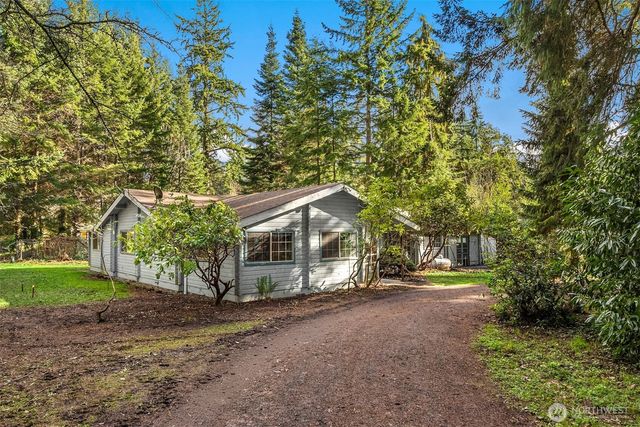 10862 Falk Road NE, Bainbridge Island, WA 98110