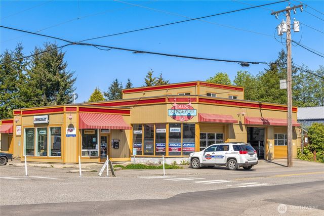 10862 Falk Road NE, Bainbridge Island, WA 98110