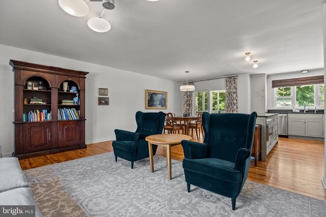 29 HILLTOP DR, Yardley, PA 19067