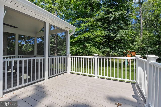 29 HILLTOP DR, Yardley, PA 19067