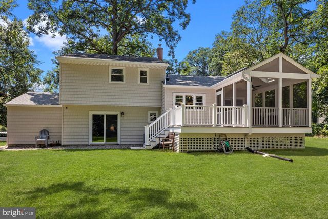 29 HILLTOP DR, Yardley, PA 19067