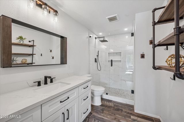 4033 E DAHLIA Drive, Phoenix, AZ 85032