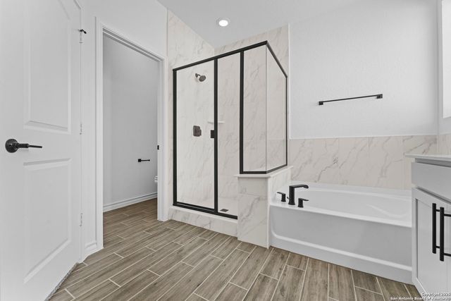 4007 Paddock Trl, Seguin, TX 78155