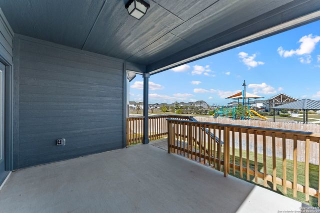 4007 Paddock Trl, Seguin, TX 78155