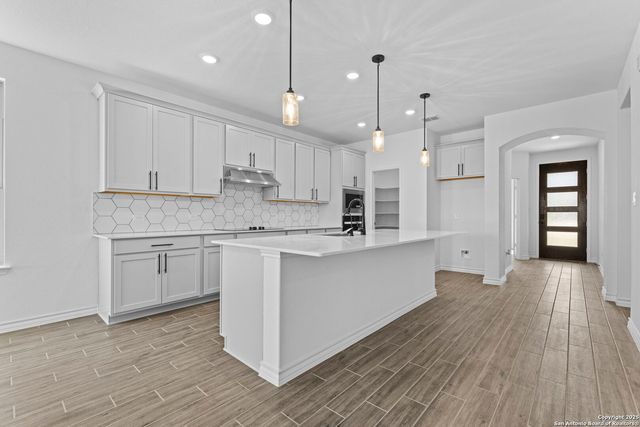 4007 Paddock Trl, Seguin, TX 78155