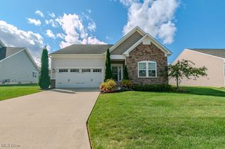 8724 Summer Wind Lane, Mentor, OH 44060