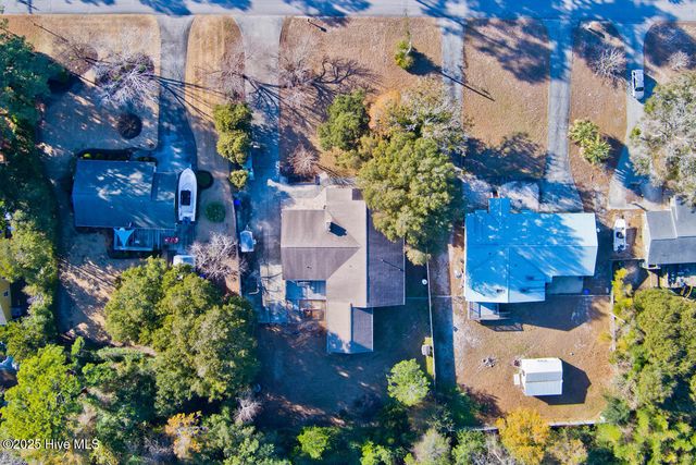 174 Fox Drive, Swansboro, NC 28584