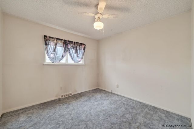 5005 WINDMILL RD, Cheyenne, WY 82009