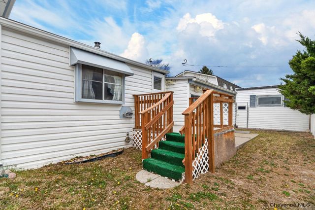 5005 WINDMILL RD, Cheyenne, WY 82009