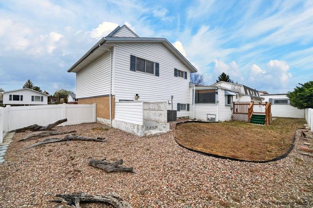 5005 WINDMILL RD, Cheyenne, WY 82009