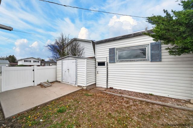 5005 WINDMILL RD, Cheyenne, WY 82009