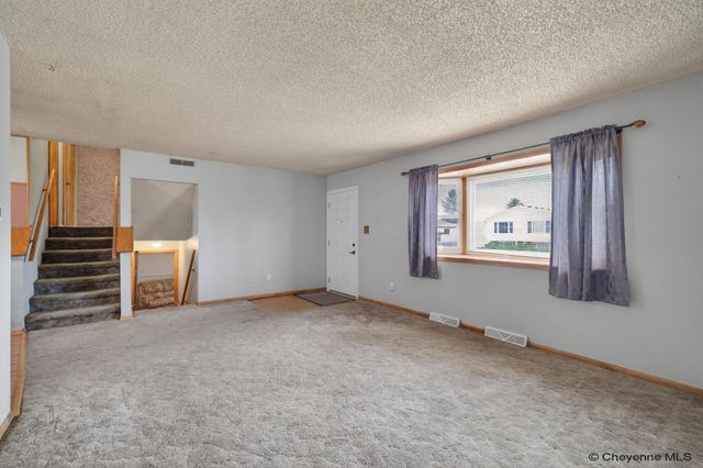 5005 WINDMILL RD, Cheyenne, WY 82009