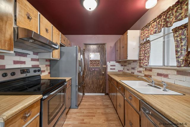 5005 WINDMILL RD, Cheyenne, WY 82009