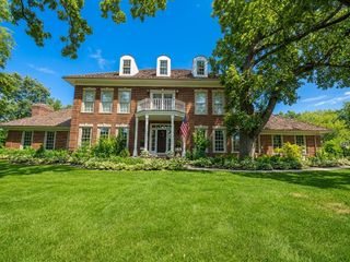 26985 N Countryside Lake Drive, Mundelein, IL 60060