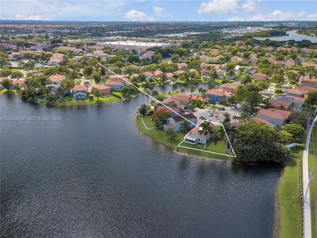 10627 NW 7th Street, Pembroke Pines, FL 33026