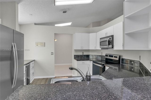 10627 NW 7th Street, Pembroke Pines, FL 33026