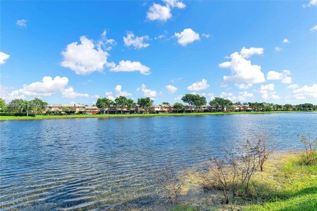 10627 NW 7th Street, Pembroke Pines, FL 33026