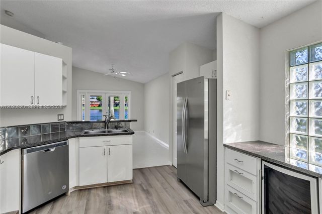 10627 NW 7th Street, Pembroke Pines, FL 33026