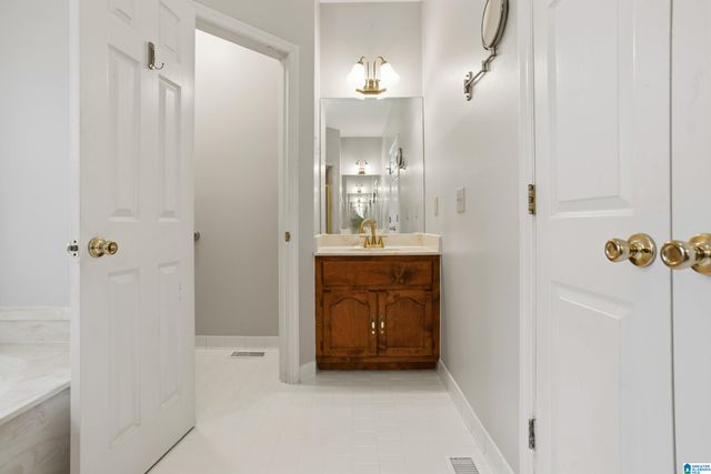 205 CHESTNUT CIRCLE, Alabaster, AL 35007