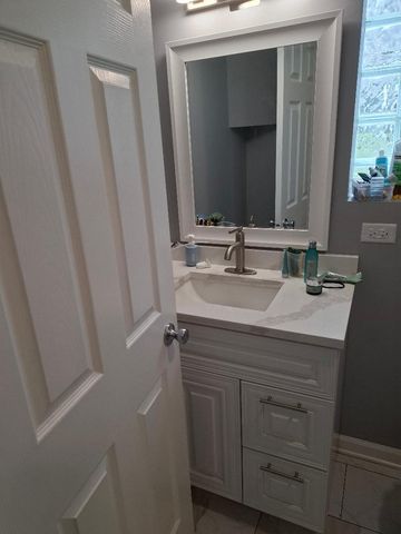 3822 W MAYPOLE Avenue, Chicago, IL 60624