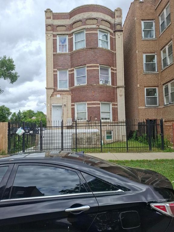 3822 W MAYPOLE Avenue, Chicago, IL 60624