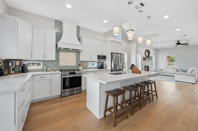 3405 Oak Alley Court, Seabrook, TX 77586