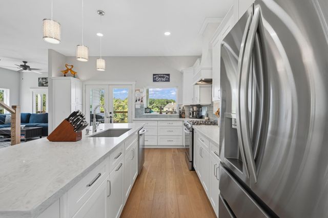 3405 Oak Alley Court, Seabrook, TX 77586