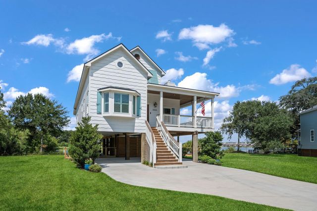 3405 Oak Alley Court, Seabrook, TX 77586