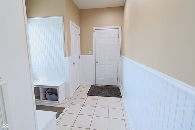 8605 Shamrock Lane, Yorktown, IN 47396