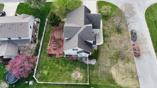 8605 Shamrock Lane, Yorktown, IN 47396