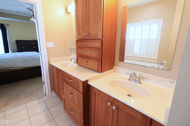 8605 Shamrock Lane, Yorktown, IN 47396
