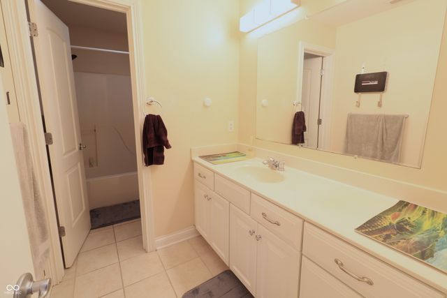8605 Shamrock Lane, Yorktown, IN 47396
