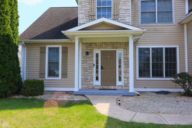 8605 Shamrock Lane, Yorktown, IN 47396