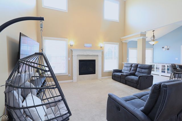 8605 Shamrock Lane, Yorktown, IN 47396